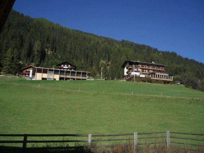 Laerchenhof Hotel Sankt Jakob in Defereggen Exterior foto